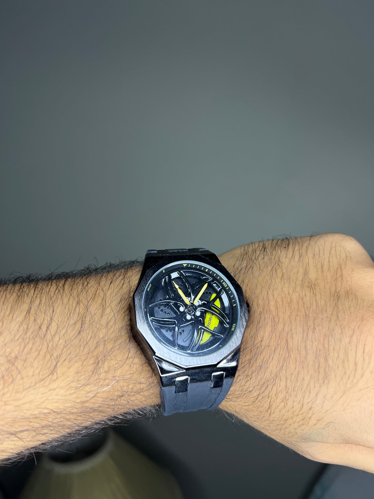 Car wheel dial Watch