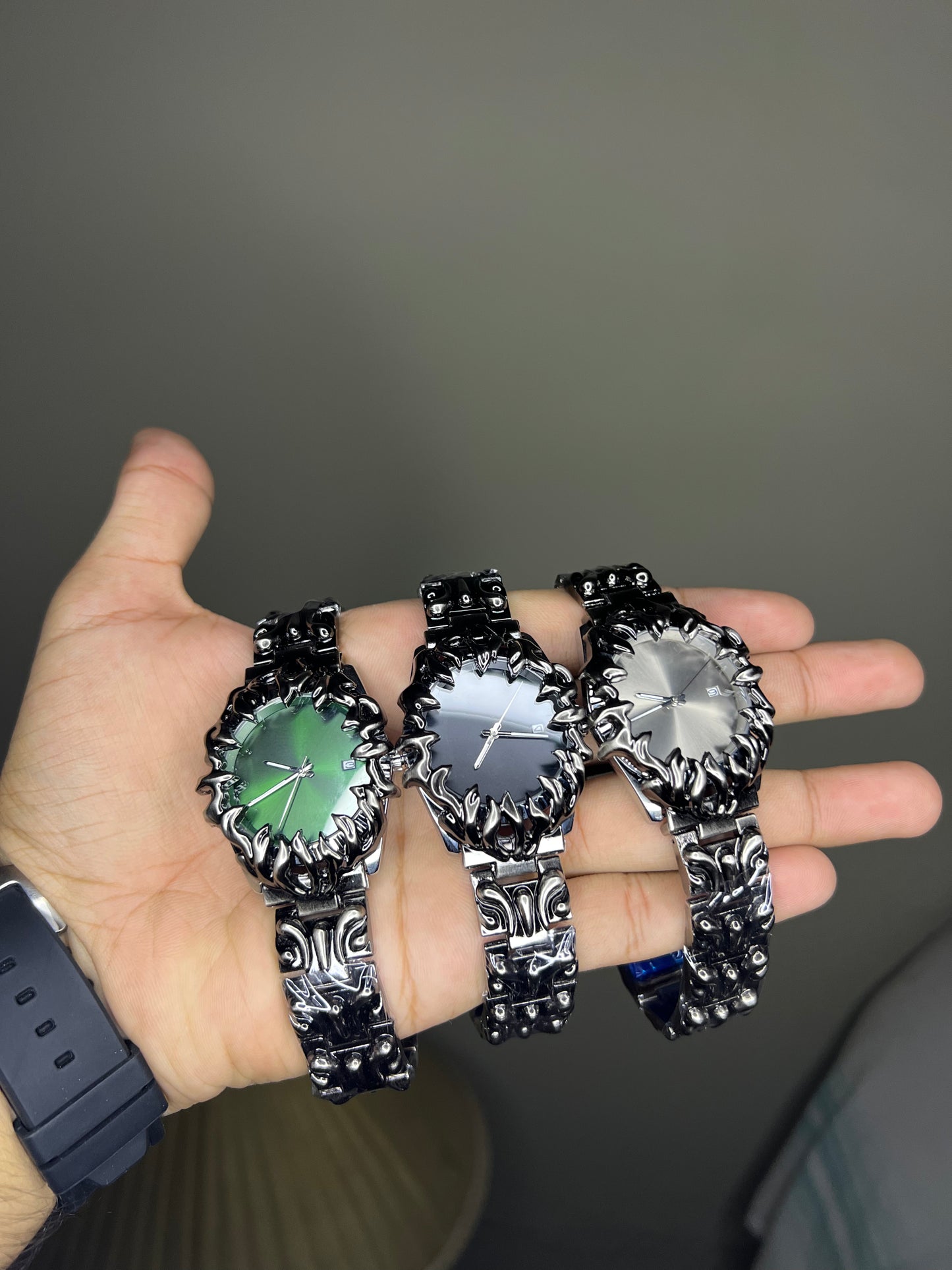 Alabaster Watch – Black Stainless Steel Timepiece