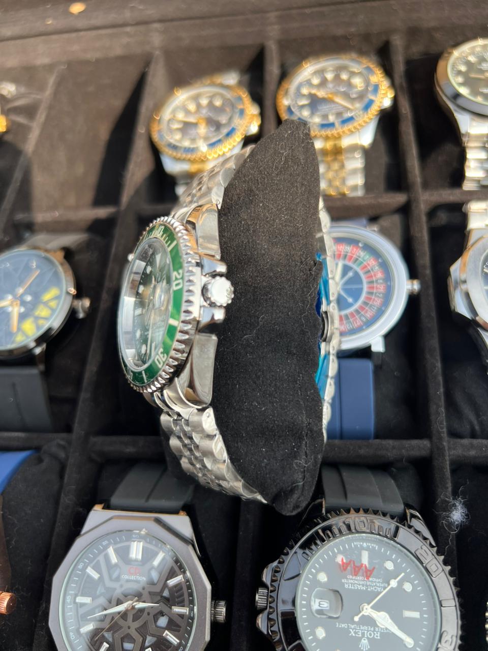 ⌚ Rolex Submariner – Green Bezel Automatic Diver’s Watch 🌊